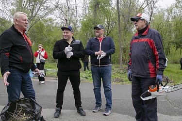 Субботник объединяет коллектив